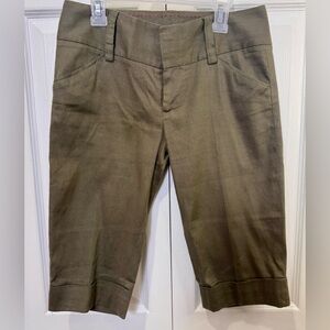 Alice & Olivia Olive Green Cotton Walling Shorts Est US XSwaist 14.5 no stretch